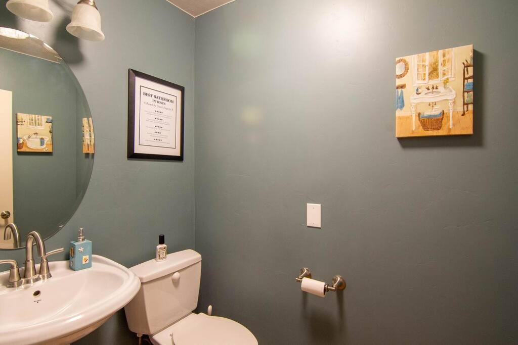 Tacit Shadow Resort Shangri-La King Suite, Gym, Coffee Bar, Hot-Tub, Free Laundry, Food Available Parowan Exterior photo