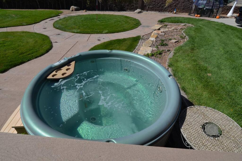 Tacit Shadow Resort Shangri-La King Suite, Gym, Coffee Bar, Hot-Tub, Free Laundry, Food Available Parowan Exterior photo
